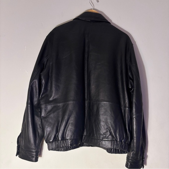 Covington Men's Classic Black Bomber Jacket - Picture 6 of 16